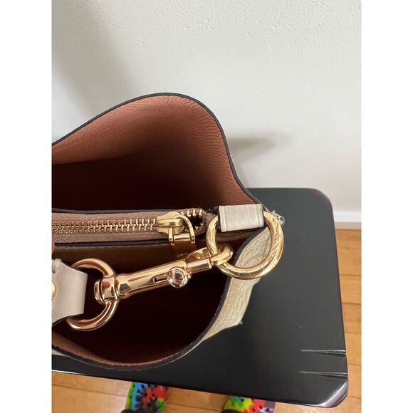 Coach Beige and light tan Shoulder Bag with matching wallet - Picture 7 of 16